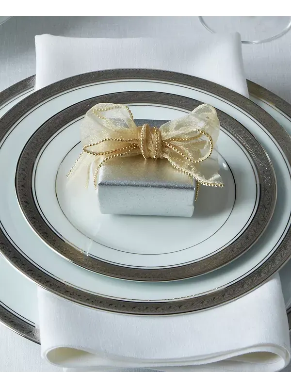Набор Crestwood Platinum из 4 тарелок для хлеба, масла и закусок, сервиз на 4 персоны Noritake — изображение 2 из 4, белый