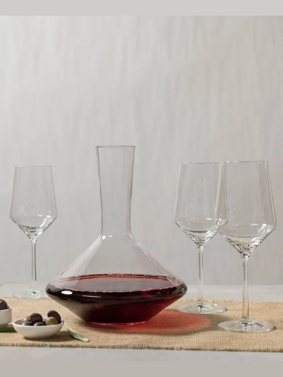 Графин для красного вина, 25,3 унции Zwiesel Glas — изображение 3 из 4, прозрачный