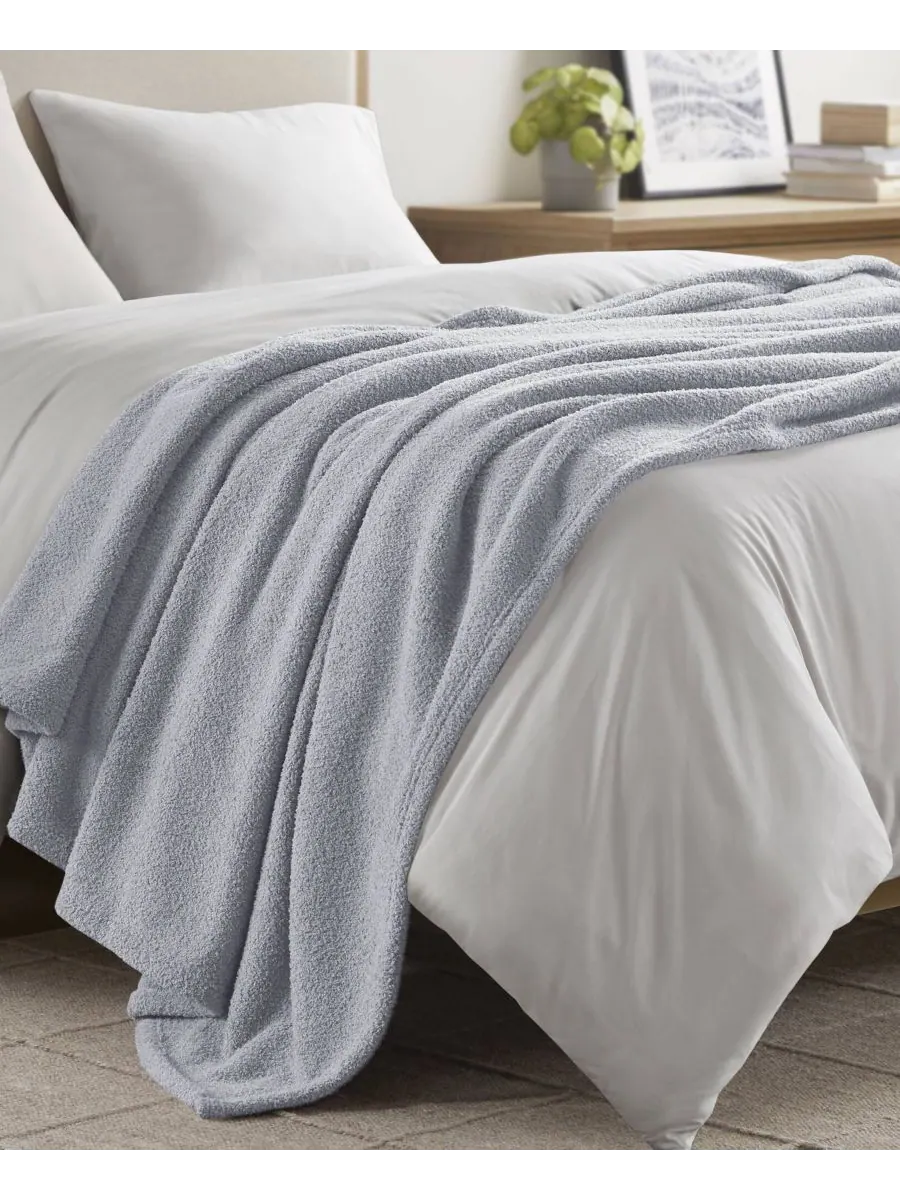 Мягкое одеяло Dream Soft Blanket, размер Full/Queen Madison Park — изображение 2 из 3, серый