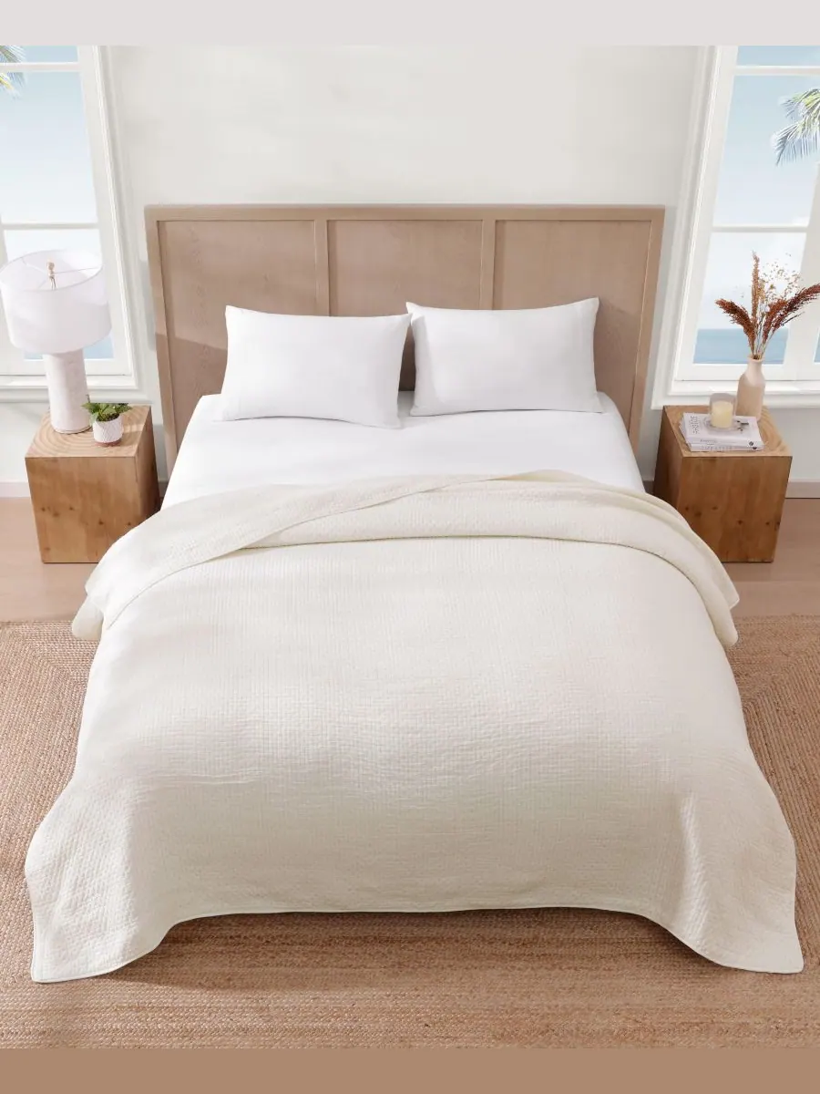 Одеяло Tommy Bahama Ventura Matelassé, King Tommy Bahama Home, Ivory, King — изображение 2 из 8, белый