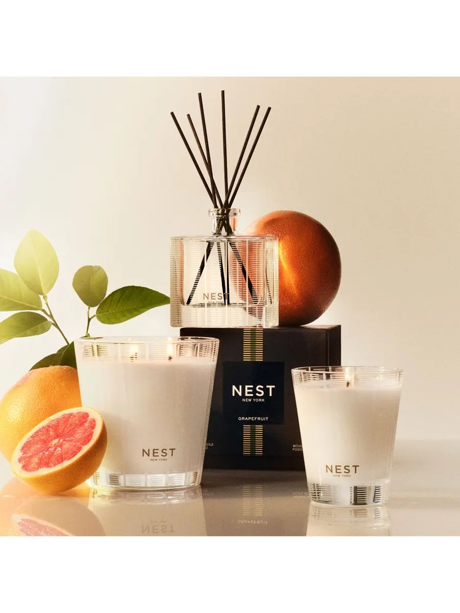 NEST New York Классическая свеча с ароматом грейпфрута, 8,1 унции — изображение 5 из 5, оранжевый