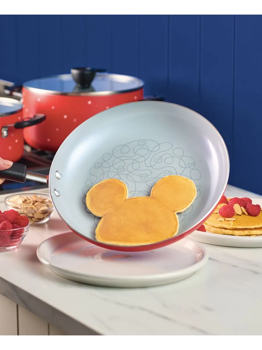Набор посуды Disney из 7 предметов с керамическим антипригарным покрытием Farberware — изображение 5 из 8, красный