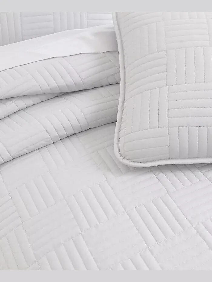 Коллекция наборов одеял «Сетка» Southshore Fine Linens — изображение 3 из 3, белый