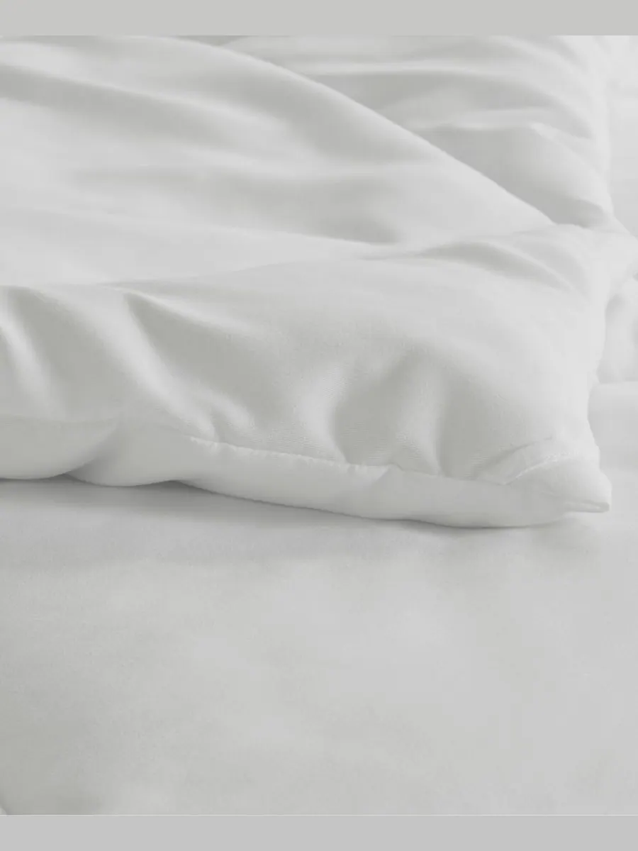 Увеличенное одеяло HeiQ Smart Temp с наполнителем, имитирующим пух, размер Twin/Twin XL Madison Park — изображение 7 из 10
