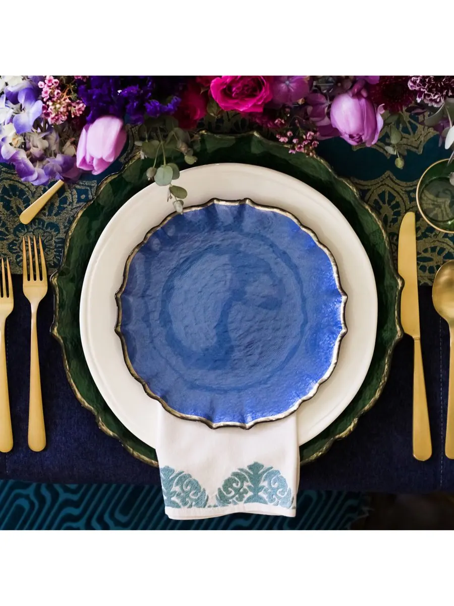 Белая салатная тарелка из коллекции Pastel Glass VIETRI — изображение 2 из 2, синий