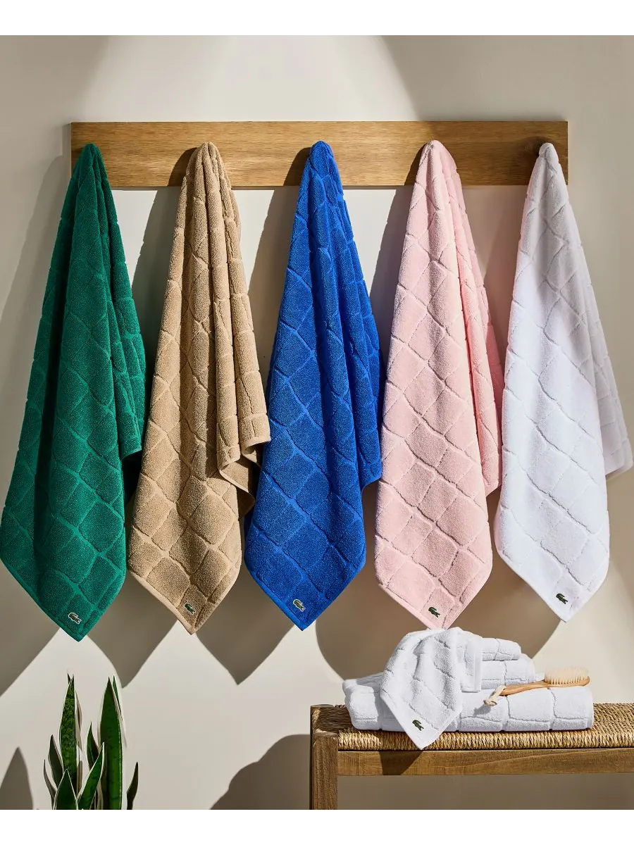 Хлопковая мочалка heritage croc scale, 13 x 13 дюймов. Lacoste Home — изображение 4 из 8, белый