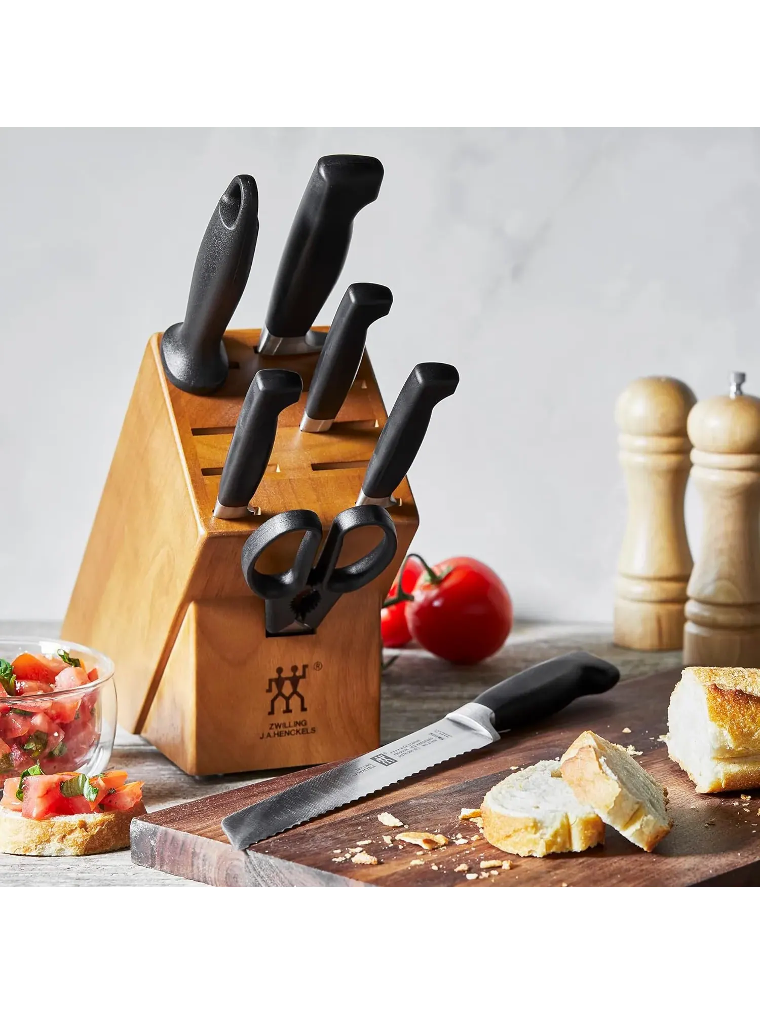 Набор кухонных ножей в блоке ZWILLING Four Star Anniversary, 8 предметов, светло дерево/береза — изображение 2 из 16