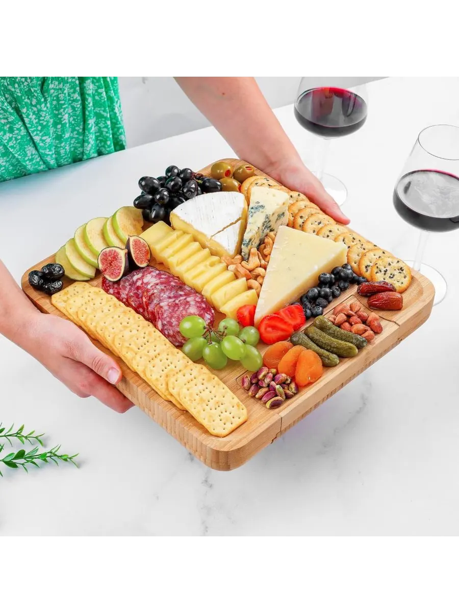 Набор для вечеринки: деревянная бамбуковая доска для сыра Zulay Kitchen — изображение 3 из 7, коричневый
