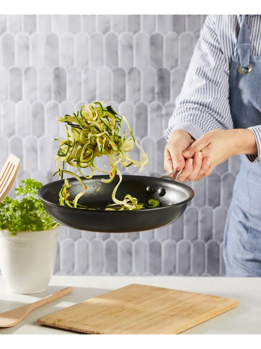Сковорода ID3 30 см , твердый анодированный чугун Cuisine::Pro — изображение 2 из 2, черный