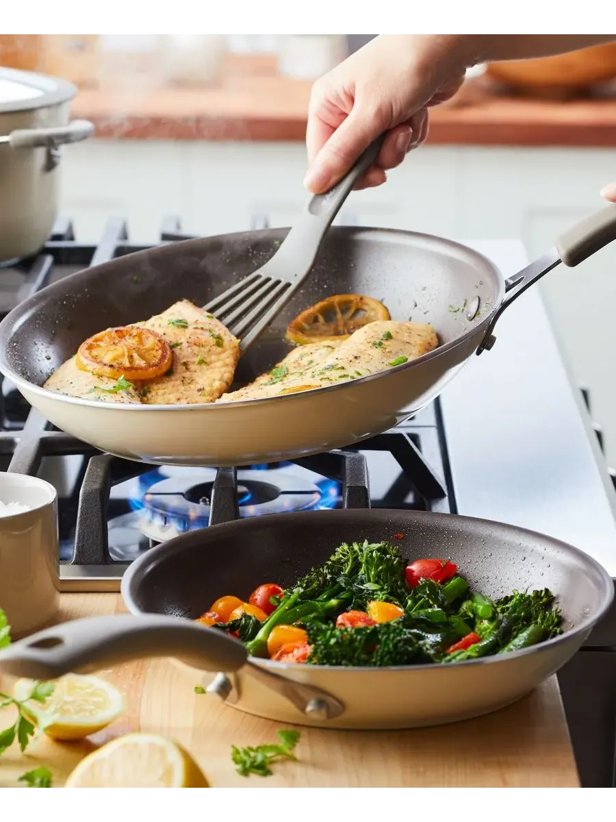 Набор из 2 алюминиевых сковородок с антипригарным покрытием Cook + Create Rachael Ray, миндальный — изображение 4 из 9