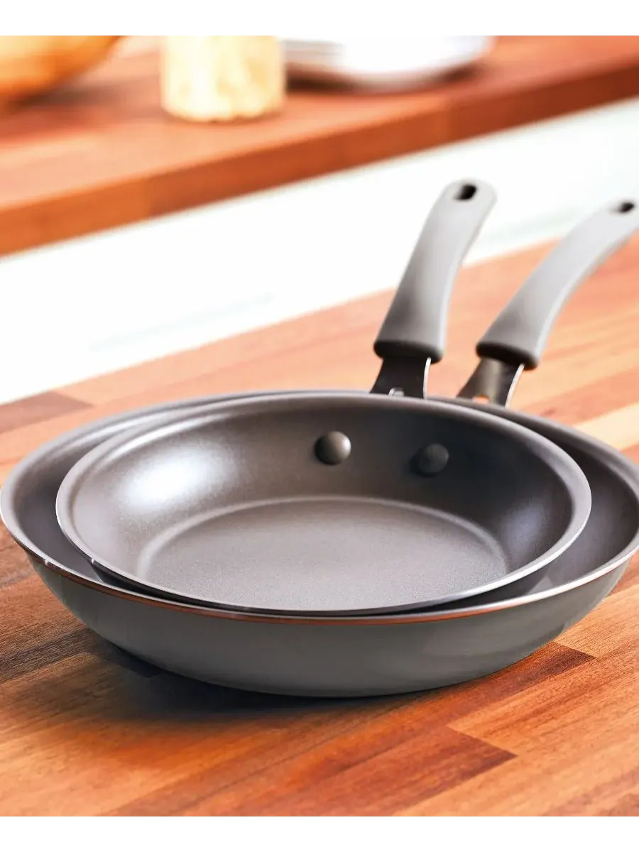 Набор из 2 алюминиевых сковородок с антипригарным покрытием Cook + Create Rachael Ray, миндальный — изображение 6 из 9