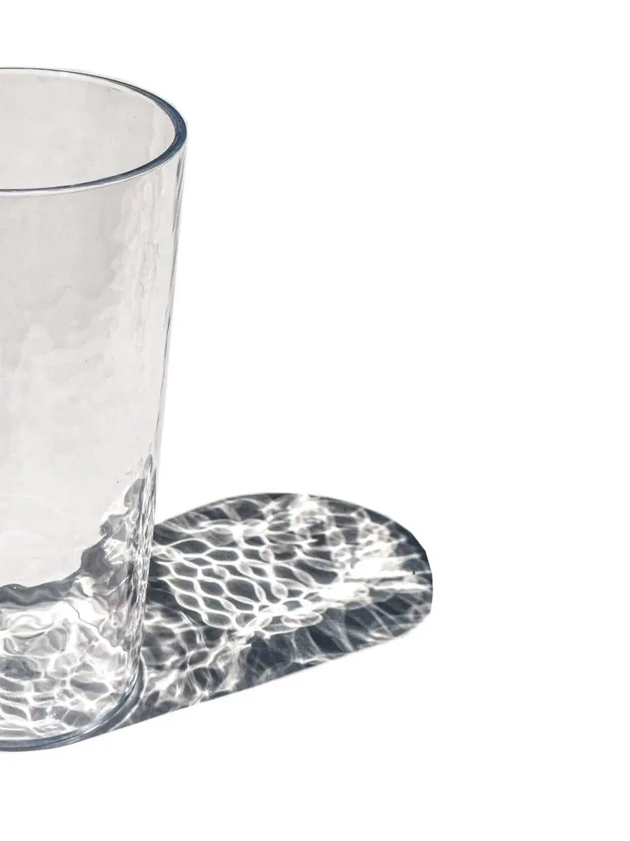 Набор стаканов для напитков Hammered Rustic Acrylic, 6 шт., 680 мл Abode Homewares — изображение 3 из 5, прозрачный