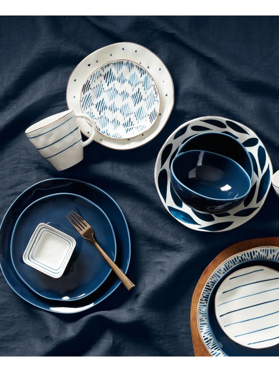 Набор из 4 декоративных тарелок Bay Solid Colors Lenox — изображение 3 из 5, белый синий