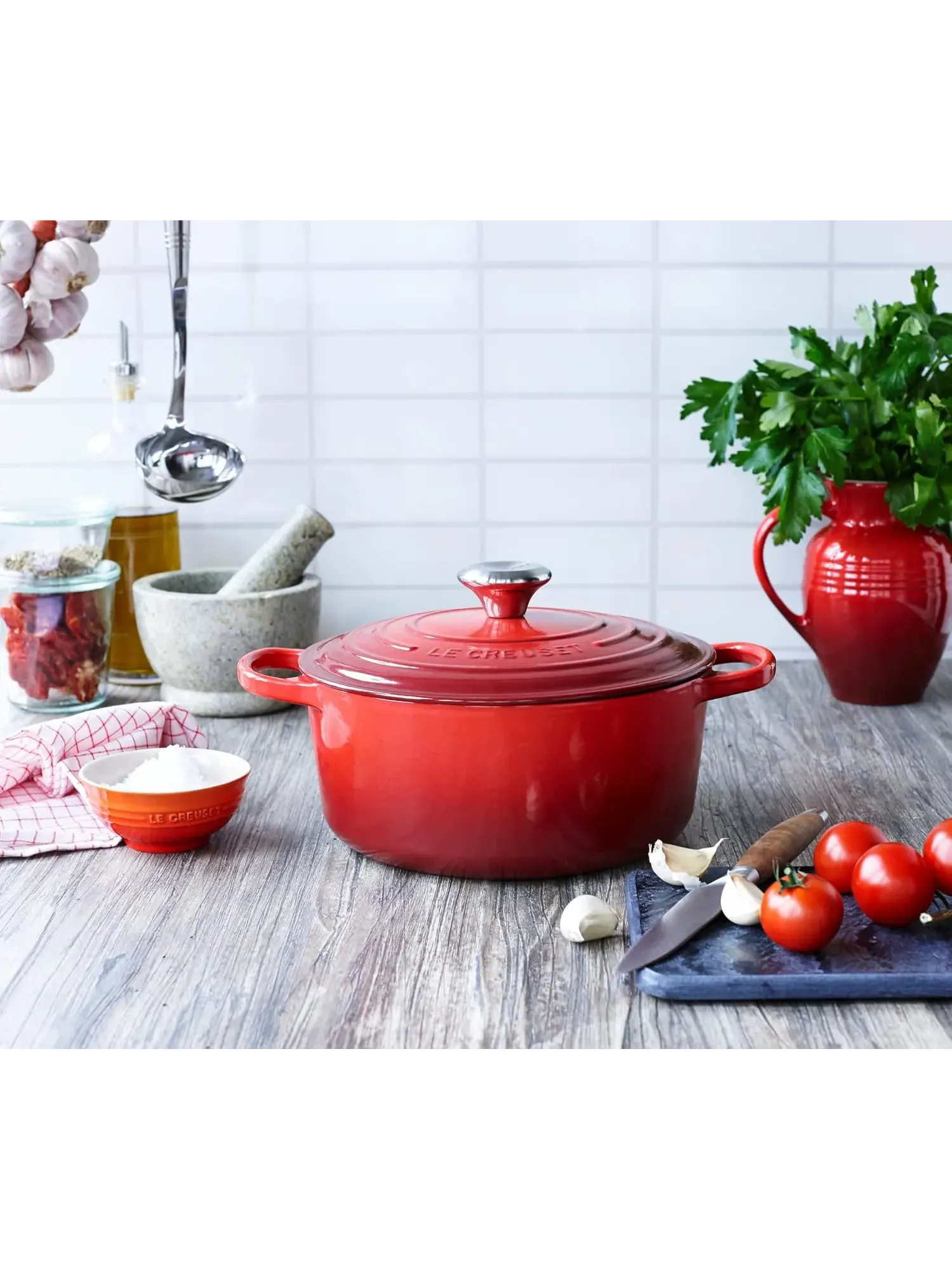 Кастрюля круглая Le Creuset Signature, 4,2 л, 24 см — изображение 5 из 7, красный