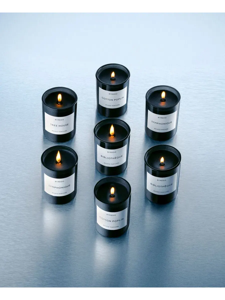 Ароматическая свеча Lost Road, 238 г Byredo — изображение 2 из 3, нет цвета