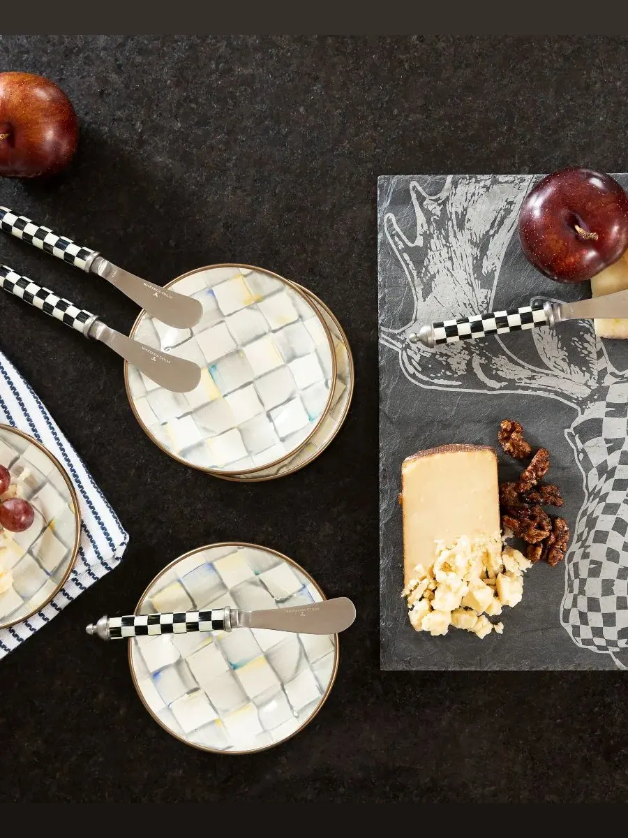Набор ножей для сыра Courtly Check Supper Club Spreaders MacKenzie-Childs — изображение 2 из 2, черный/белый