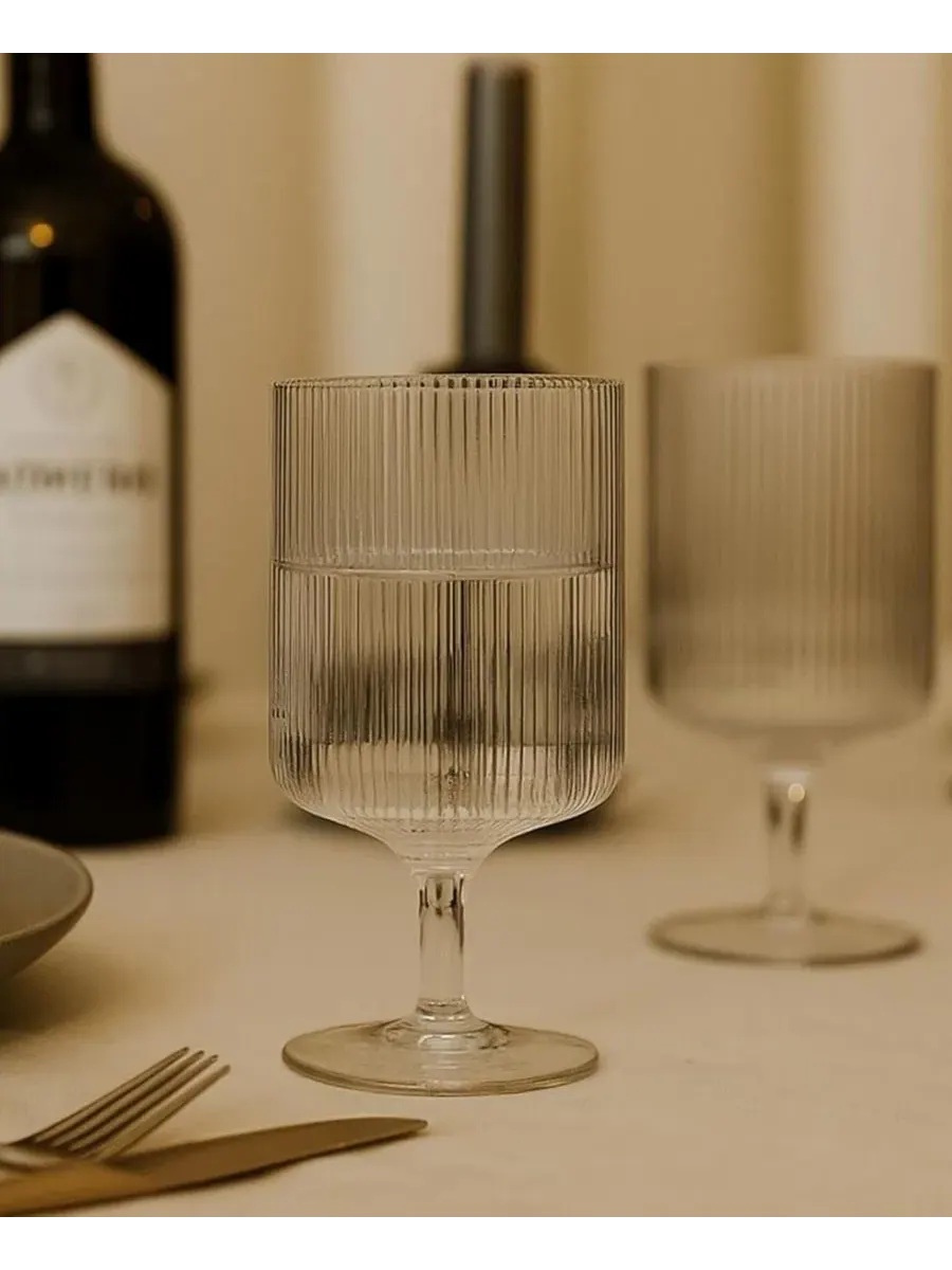 Набор из 2 бокалов для вина с рифленой текстурой The Wine Savant — изображение 7 из 7, прозрачный