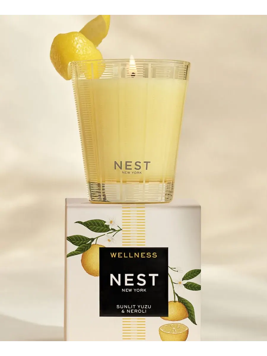 Ароматическая свеча Sunlit Yuzu and Mandarin, 230 г NEST New York — изображение 3 из 5, нет цвета