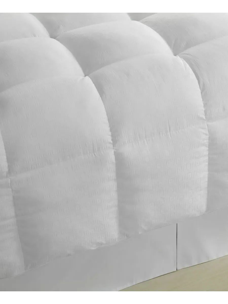 Гипоаллергенное одеяло Luxe с наполнителем, имитирующим пух, размер King Hotel Collection — изображение 2 из 8, белый