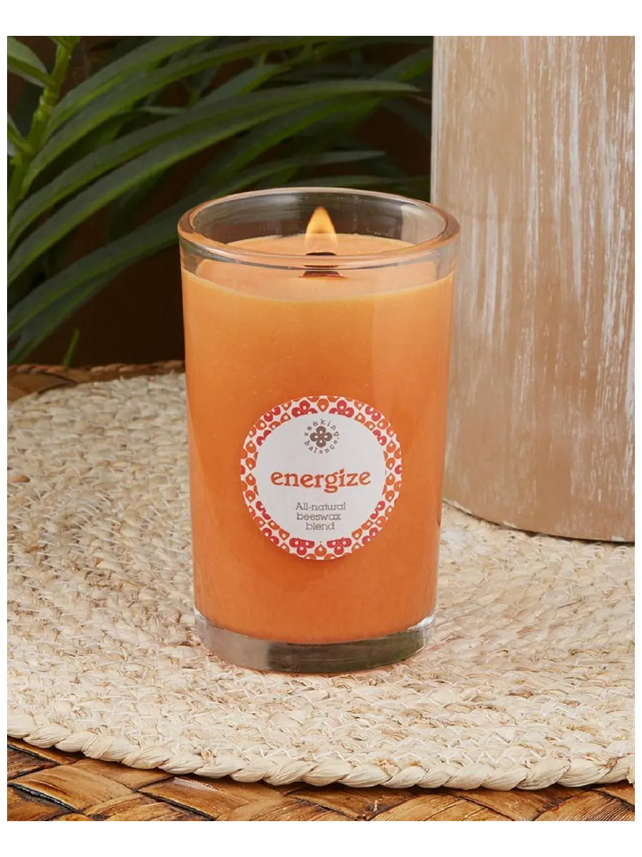 Ароматическая свеча Seeking Balance Energize Rosemary Eucalyptus в баночке, 227 мл (8 унций) ROOT — изображение 2 из 2