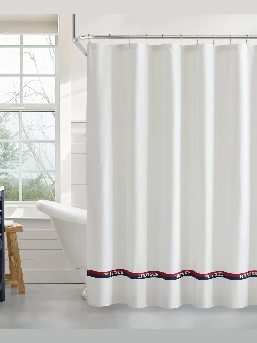 Шторка для душа с принтом TH Logo Stripe, 183x183 см Tommy Hilfiger — изображение 1 из 3, белый