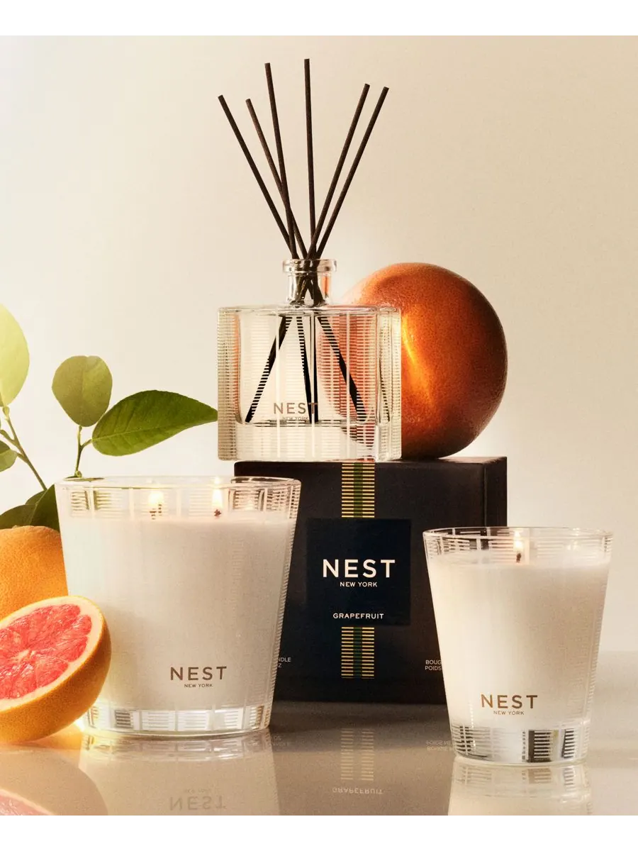 NEST New York Трехфитильная свеча со вкусом грейпфрута, 21,1 унции — изображение 5 из 5, оранжевый