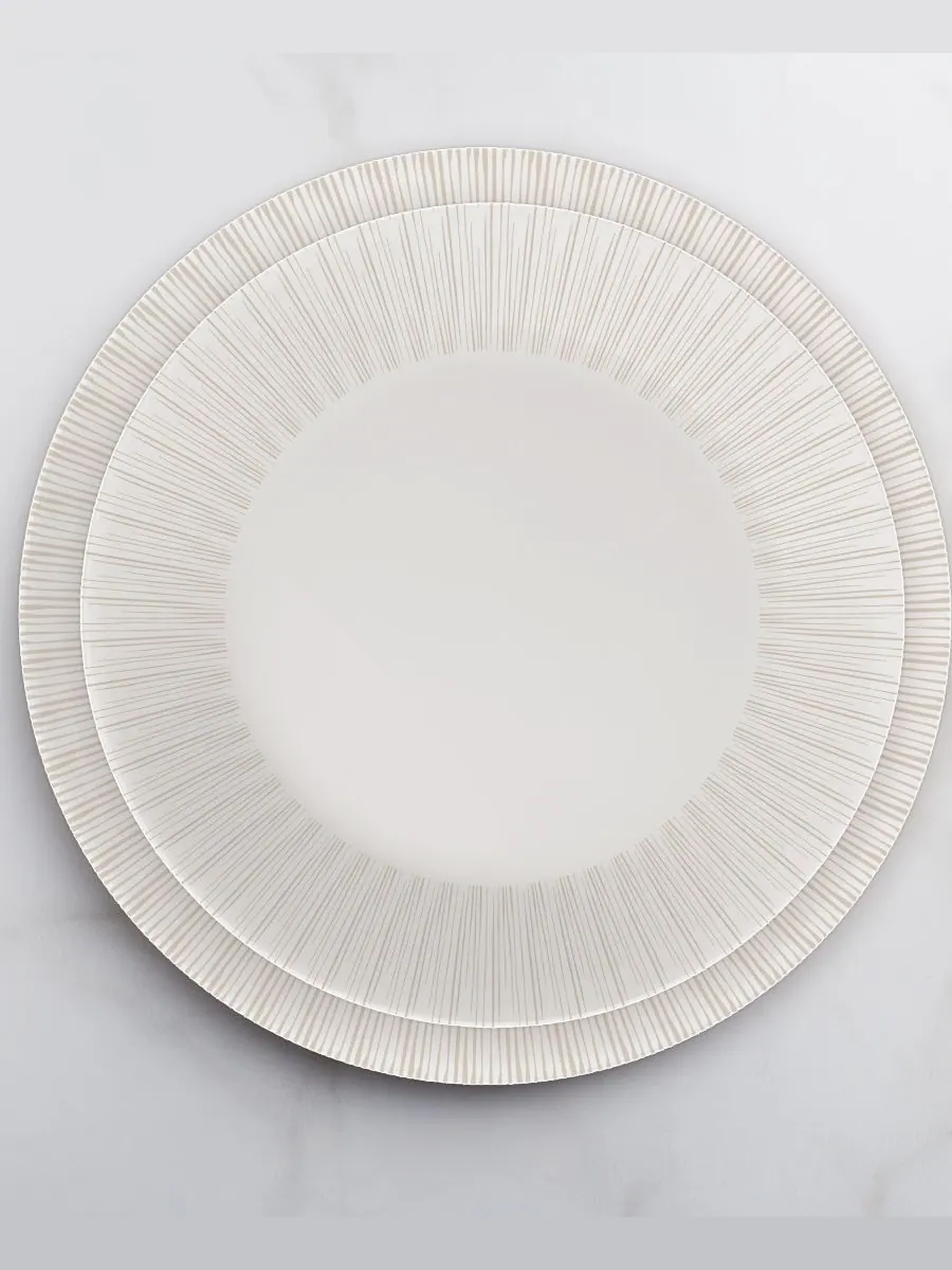 Набор посуды Hushed Lines из 12 предметов, на 4 персоны Corelle — изображение 5 из 8, белый