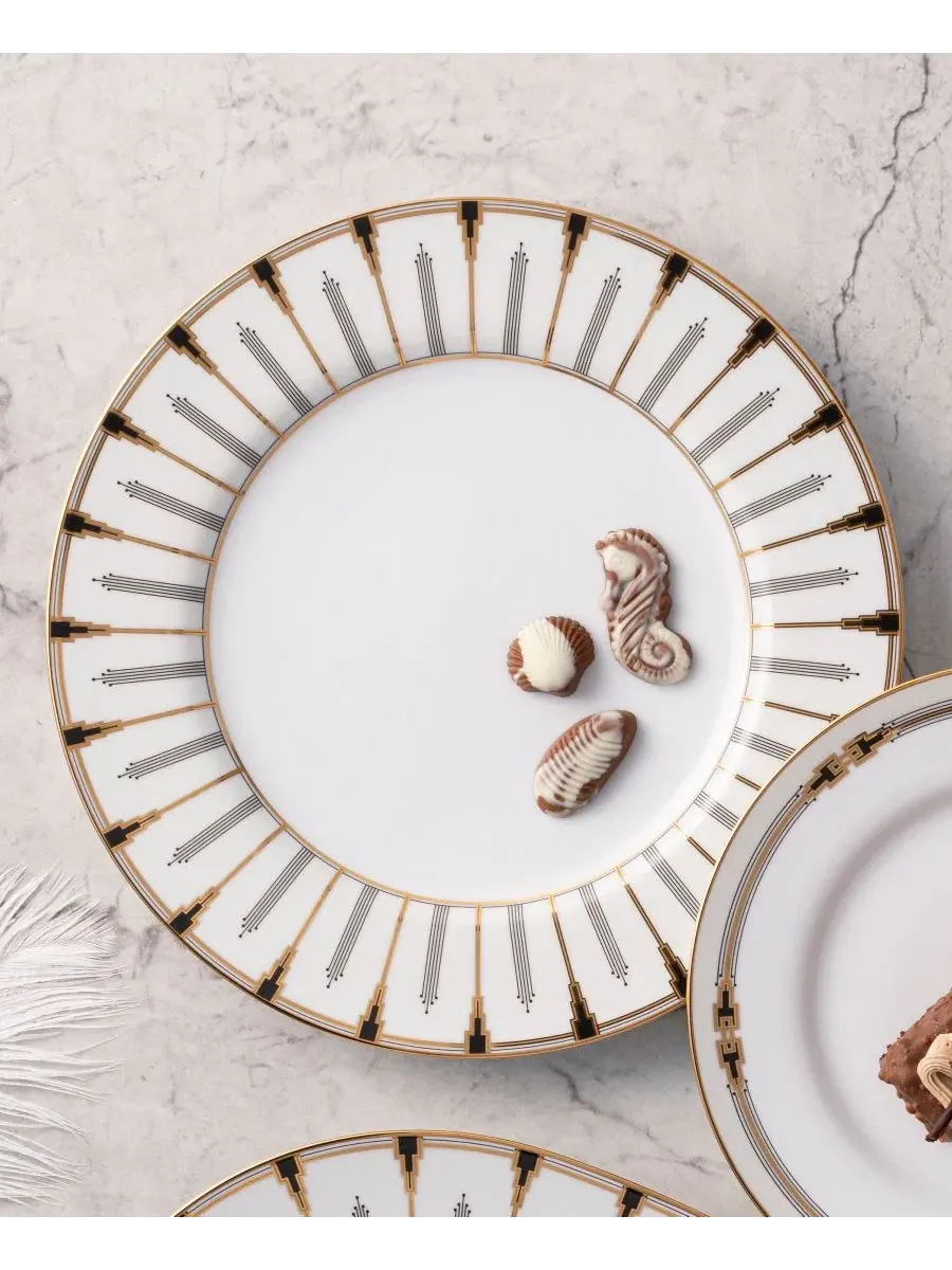 Набор из 4 обеденных тарелок Empire Gold Noritake — изображение 4 из 6, золотистый белый