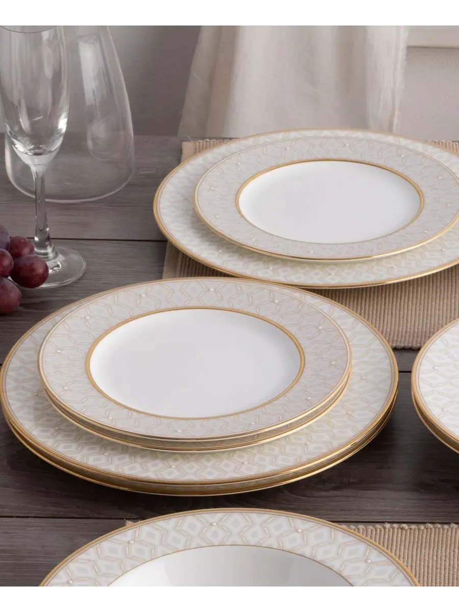 Набор из 4 обеденных тарелок Noble Pearl, диаметр 28 см Noritake — изображение 8 из 12, белый золотистый