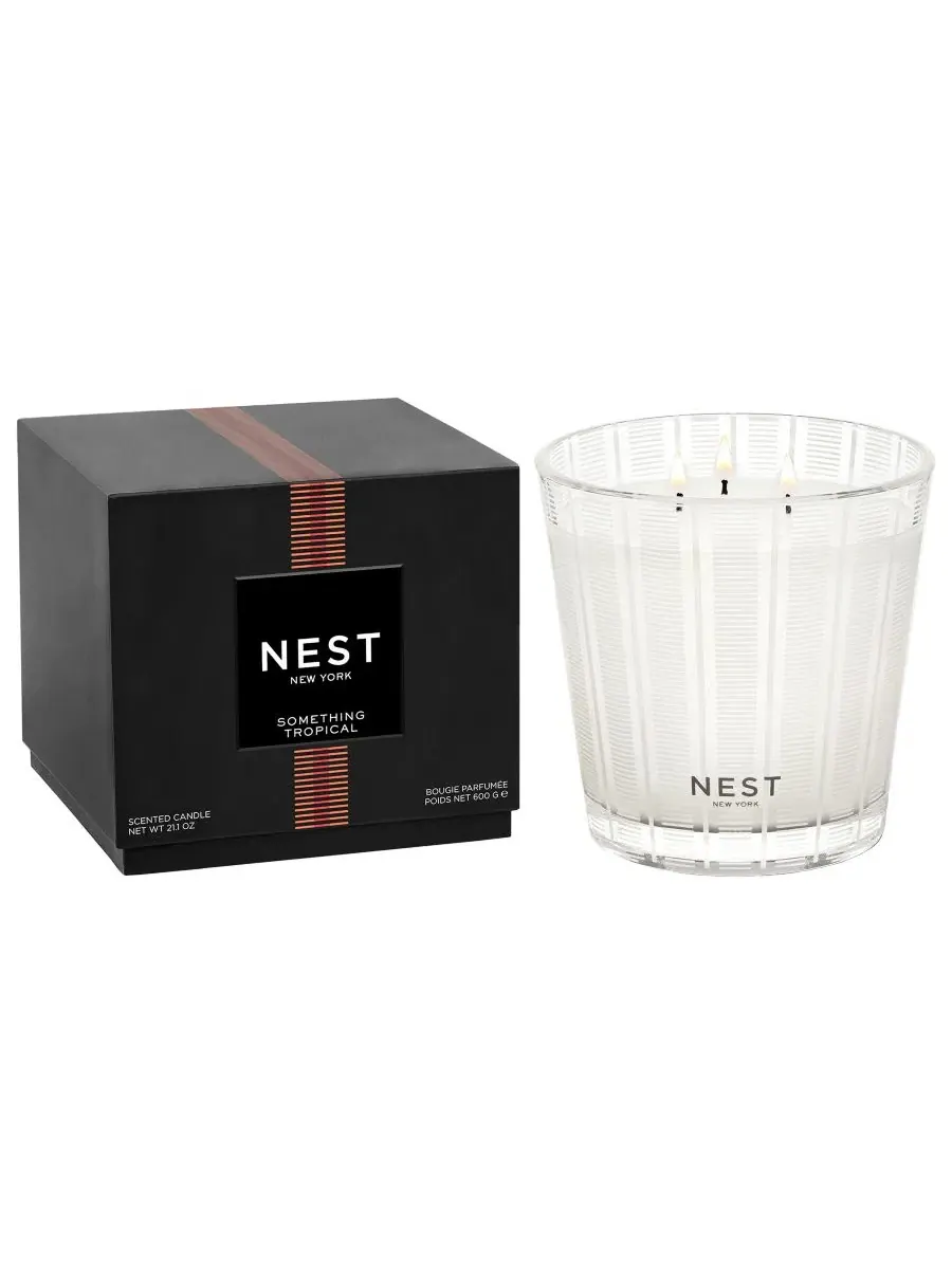 Ароматическая свеча Something Tropical, 598 г NEST New York — изображение 1 из 3