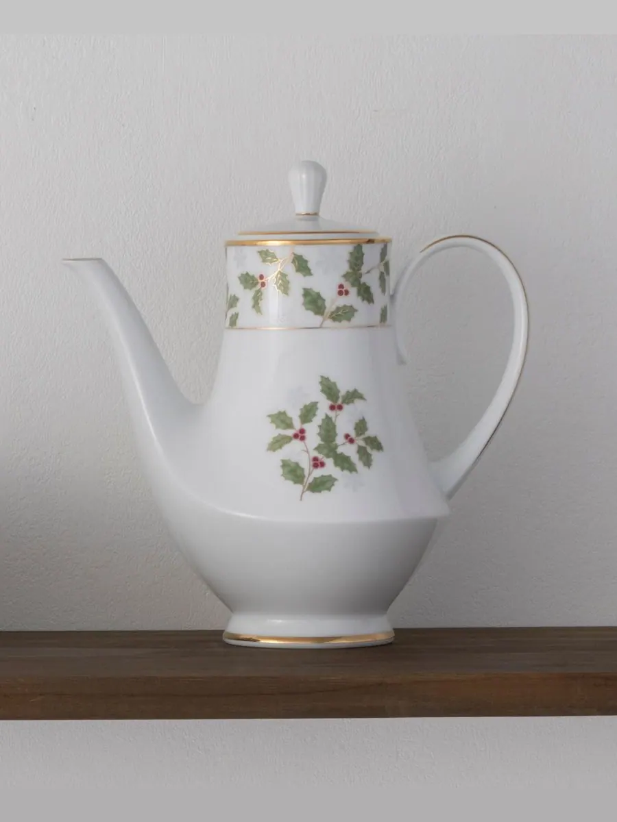 Кофейник Holly & Berry Gold, 49 унций Noritake — изображение 3 из 8, зеленый