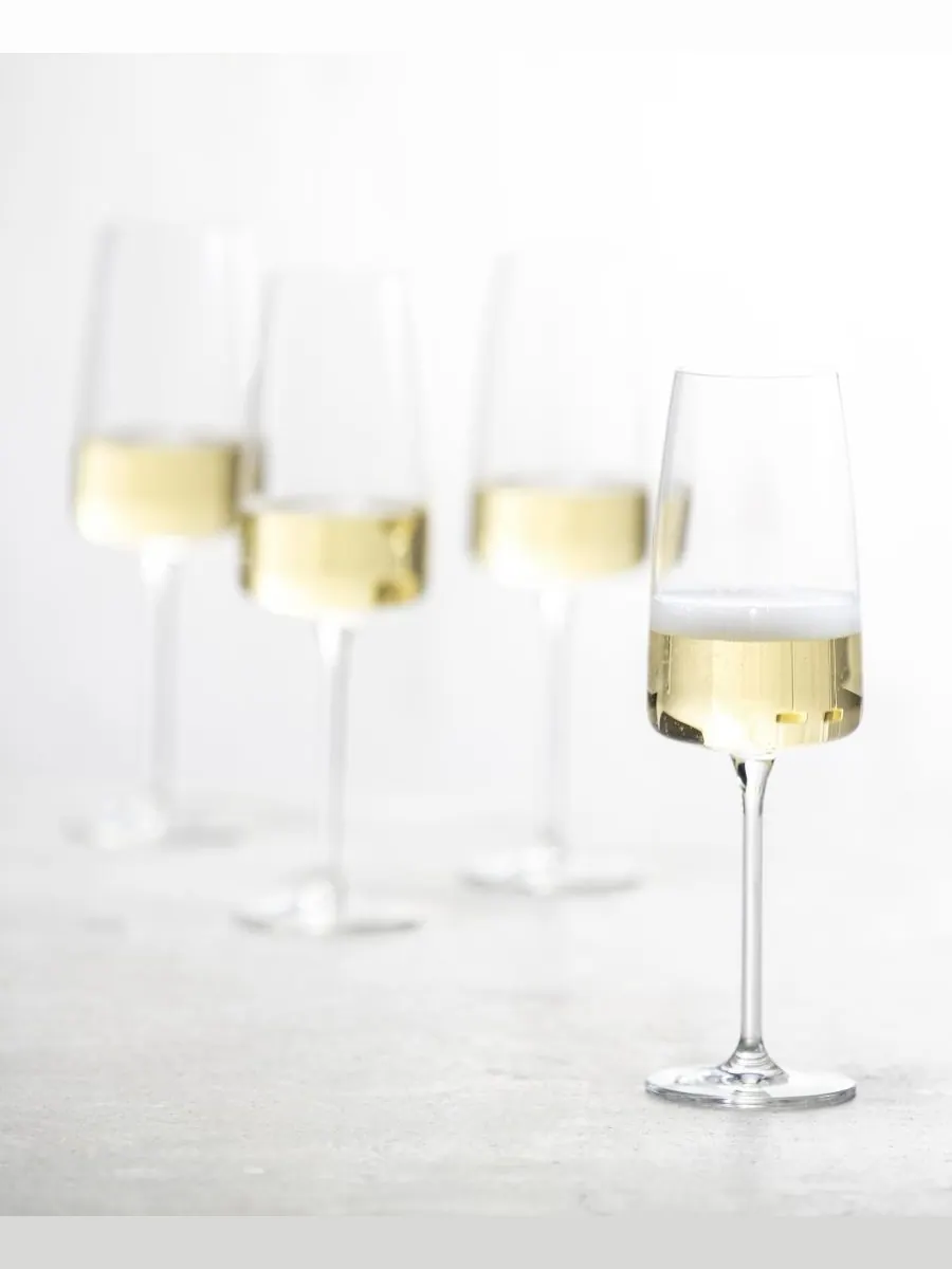 Набор из 6 бокалов для шампанского Sensa объемом 13,1 унции Zwiesel Glas — изображение 2 из 10, прозрачный