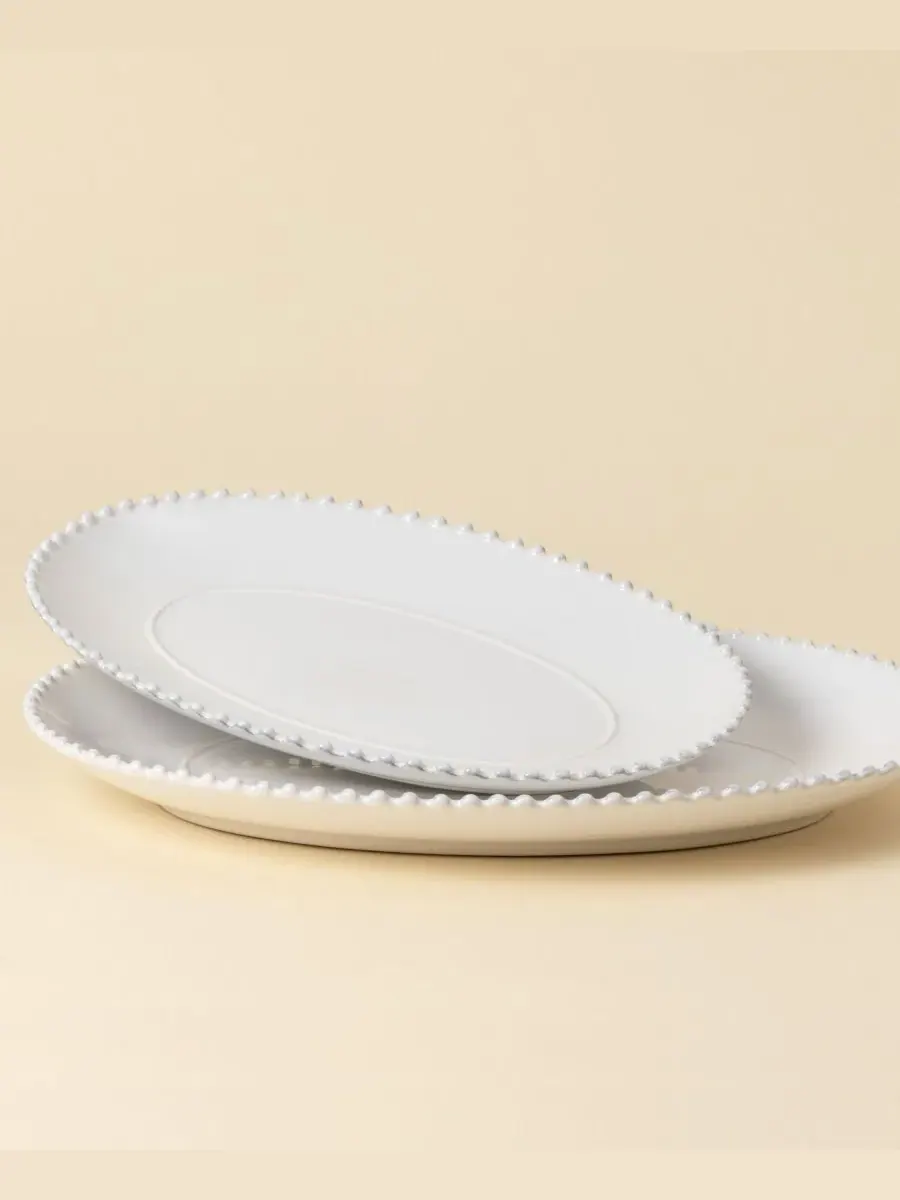 Овальное блюдо для подачи Pearl 9.8" с жемчужной кромкой Costa Nova — изображение 2 из 3, белый