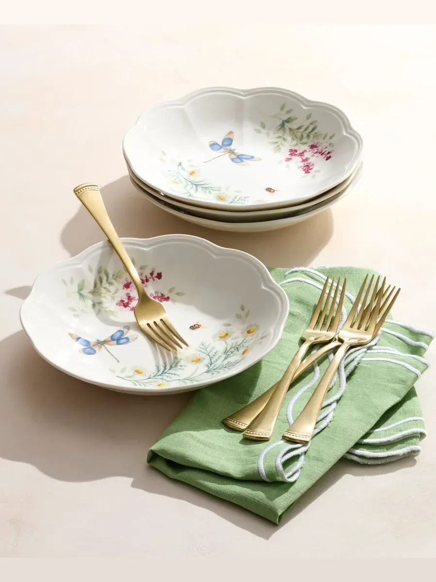 Набор из 4 тарелок для пасты с травами от Butterfly Meadow Lenox — изображение 2 из 10, мульти