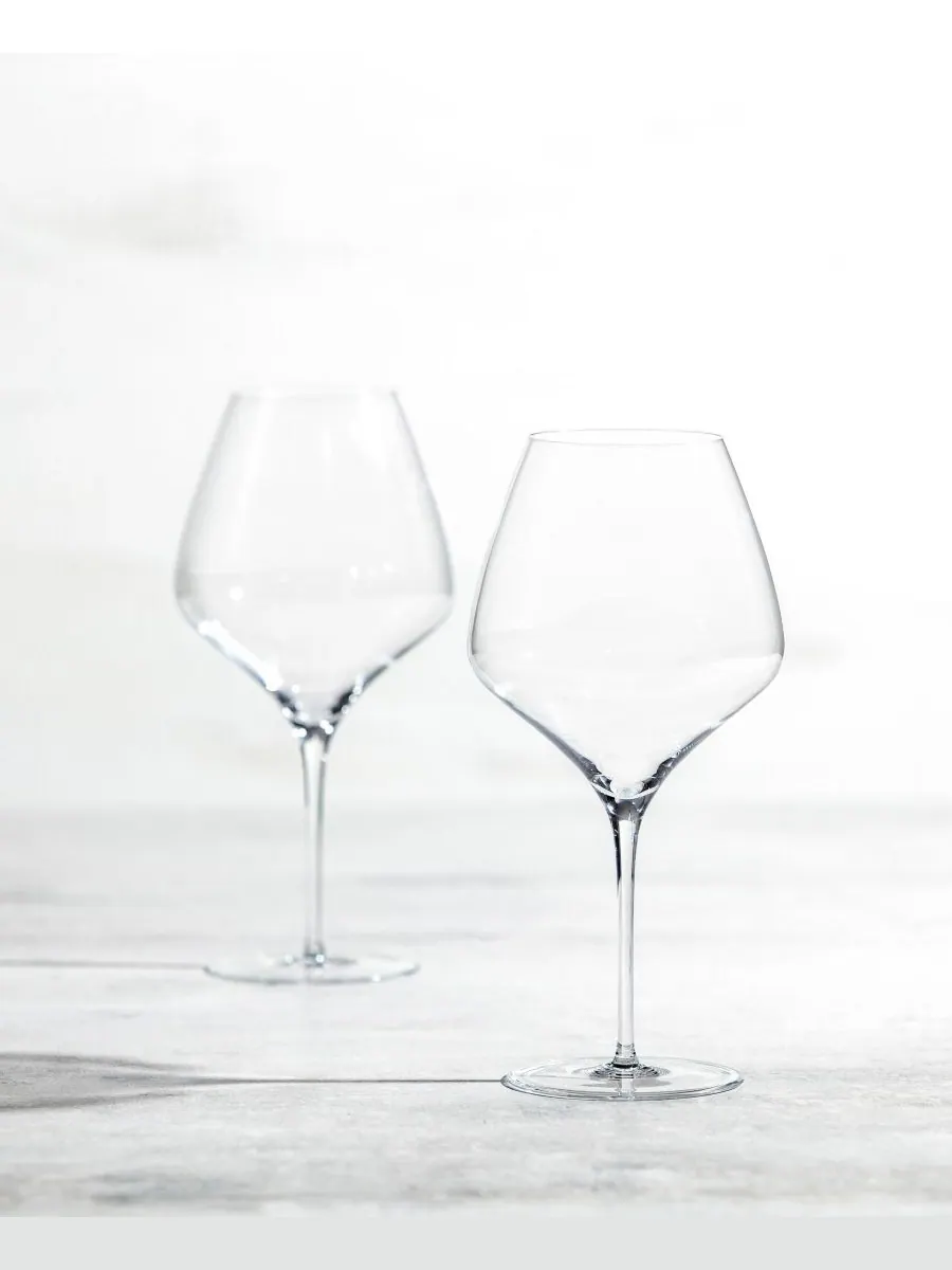 Набор из 2 бутылок бургундского вина Alloro ручной работы Alloro Zwiesel Glas — изображение 2 из 6, прозрачный