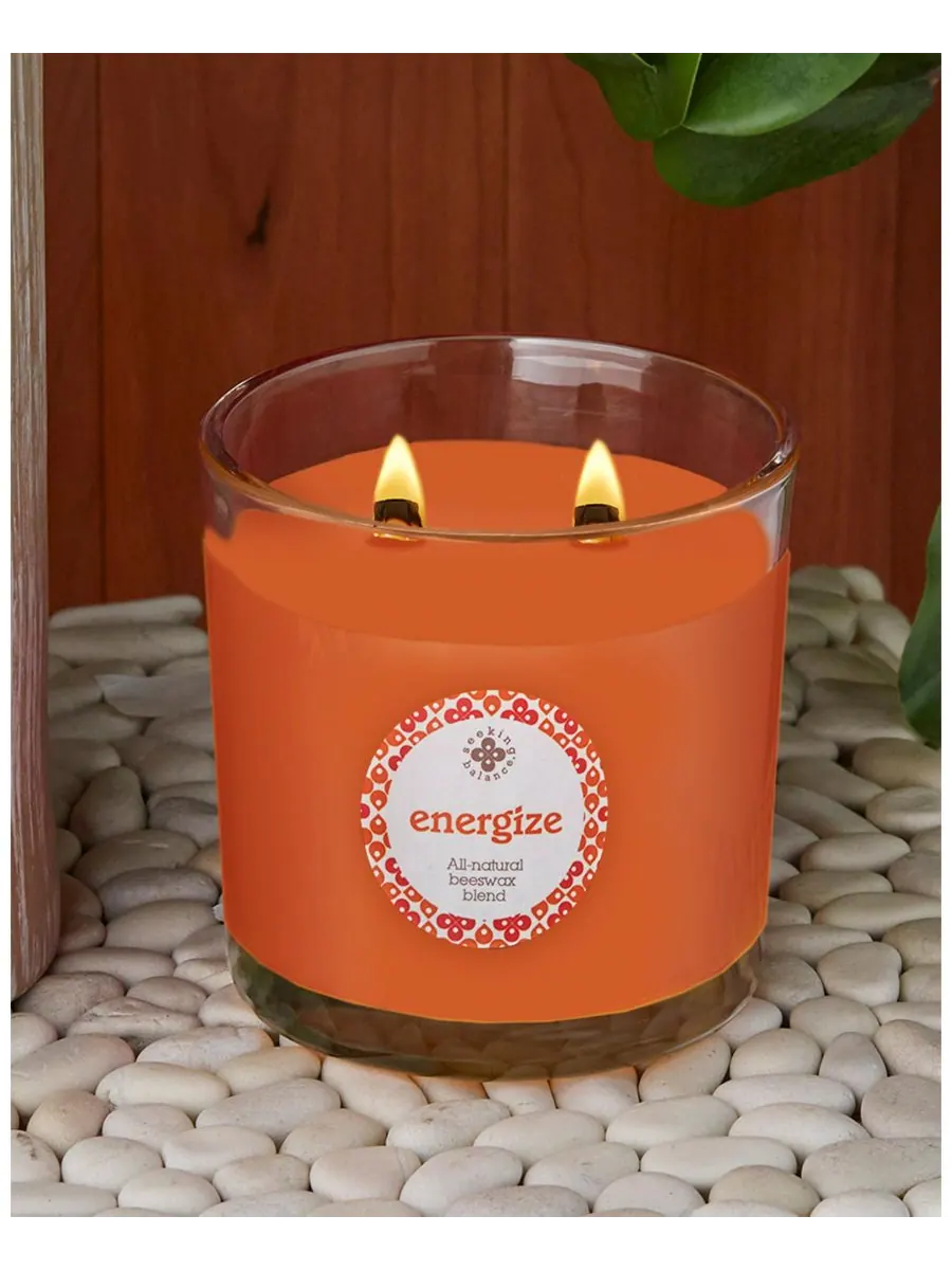 Ароматическая свеча Seeking Balance Energize Rosemary Eucalyptus в баночке с двумя фитилями, 355 мл — изображение 2 из 3
