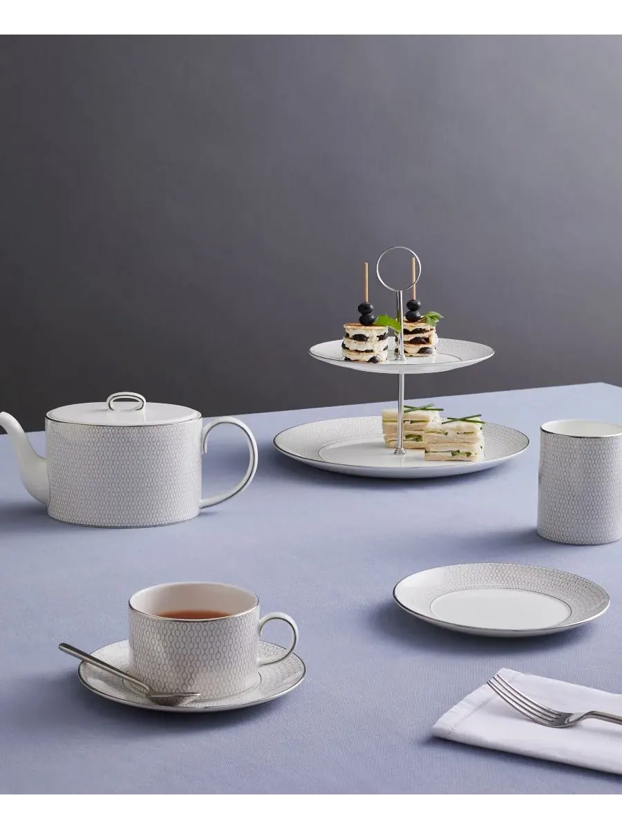 Подставка для торта Gio Platinum, 2 яруса Wedgwood — изображение 4 из 5, мульти