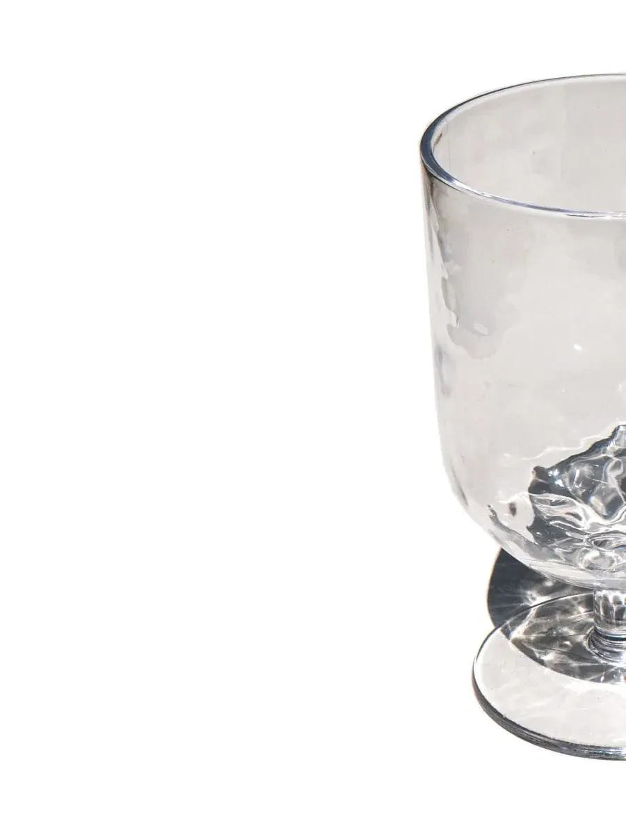 Набор из 6 стаканов для вина Hammered Rustic Acrylic Abode Homewares — изображение 4 из 5, прозрачный