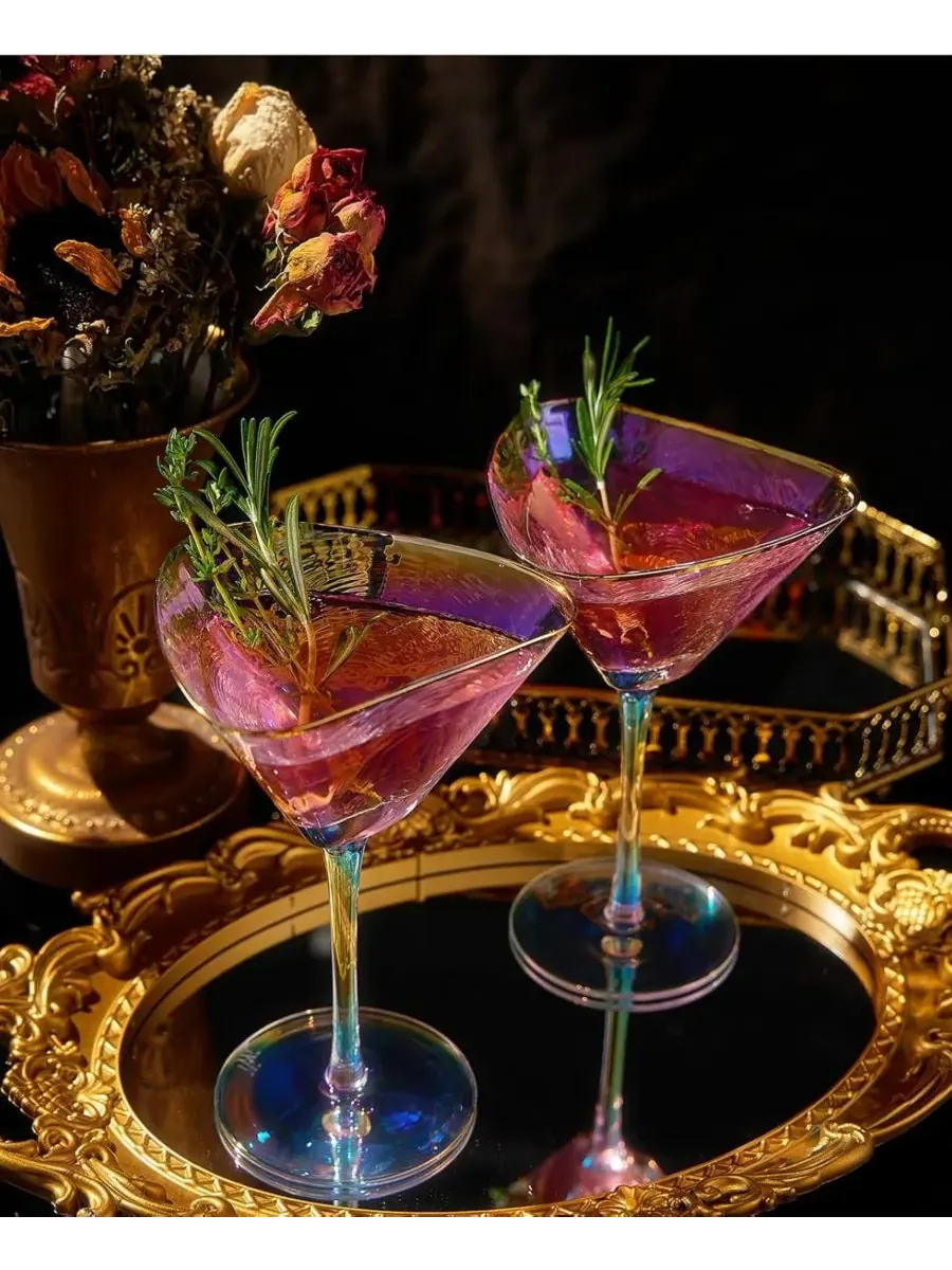Классические бокалы для мартини с чеканкой, набор из 2 штук The Wine Savant, переливающийся — изображение 6 из 6, радужный