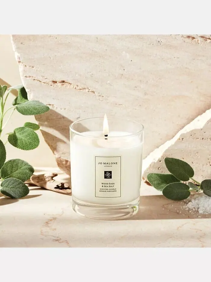 Свеча Wood Sage & Salt Deluxe, 21 унция Jo Malone London — изображение 2 из 5
