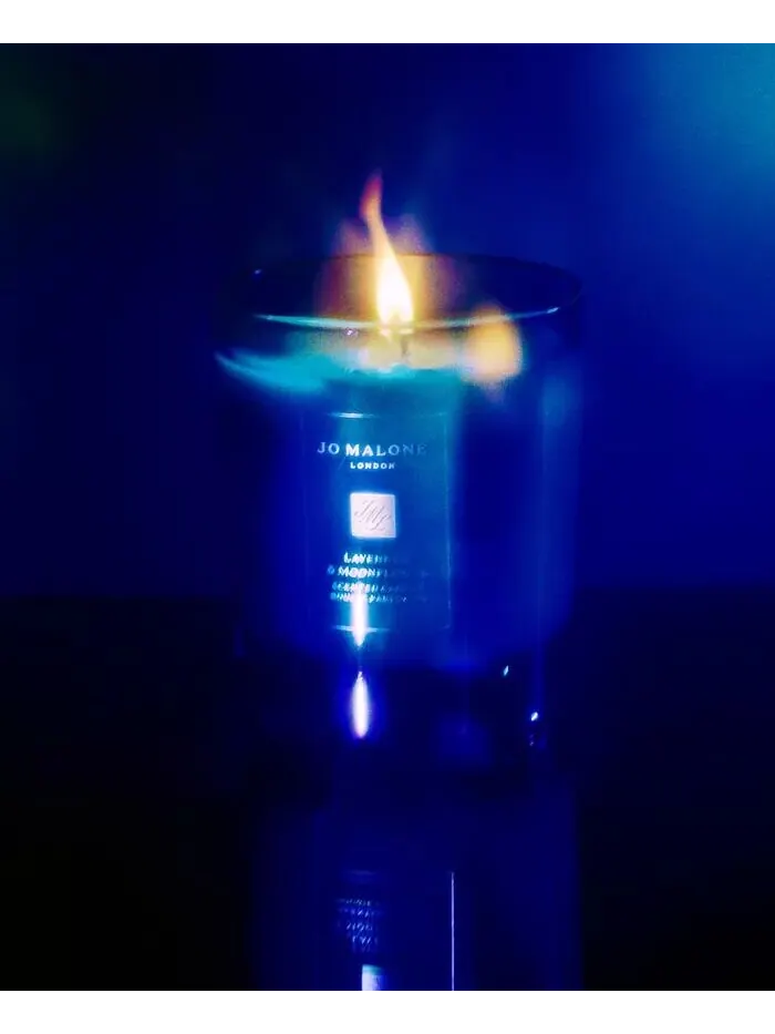 Домашняя свеча «Лаванда и лунный цветок», 7,1 унции Jo Malone London — изображение 2 из 7
