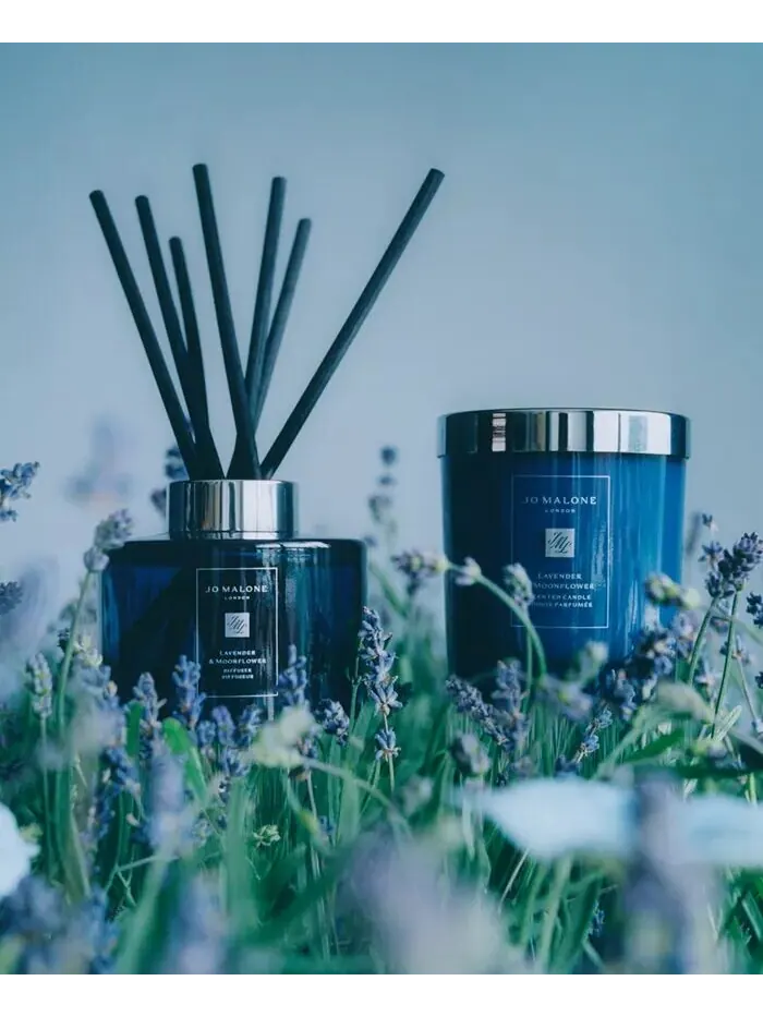 Домашняя свеча «Лаванда и лунный цветок», 7,1 унции Jo Malone London — изображение 3 из 7