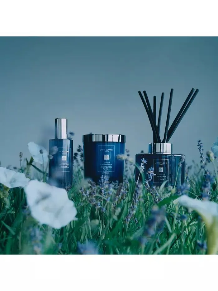 Домашняя свеча «Лаванда и лунный цветок», 7,1 унции Jo Malone London — изображение 4 из 7