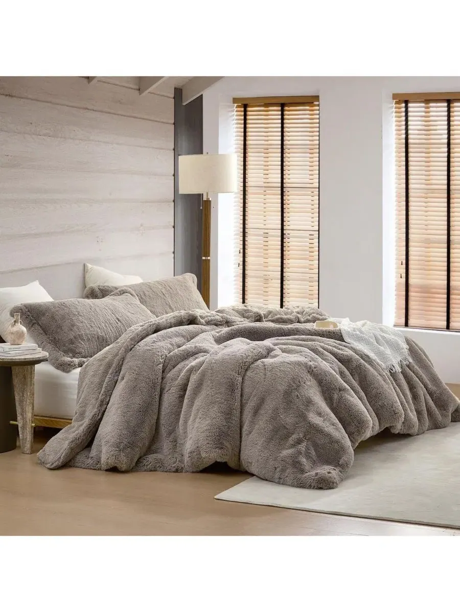 Одеяло-комфортер с faux fur 1250 GSM, Twin XL Coma Inducer, Taupewood — изображение 1 из 4
