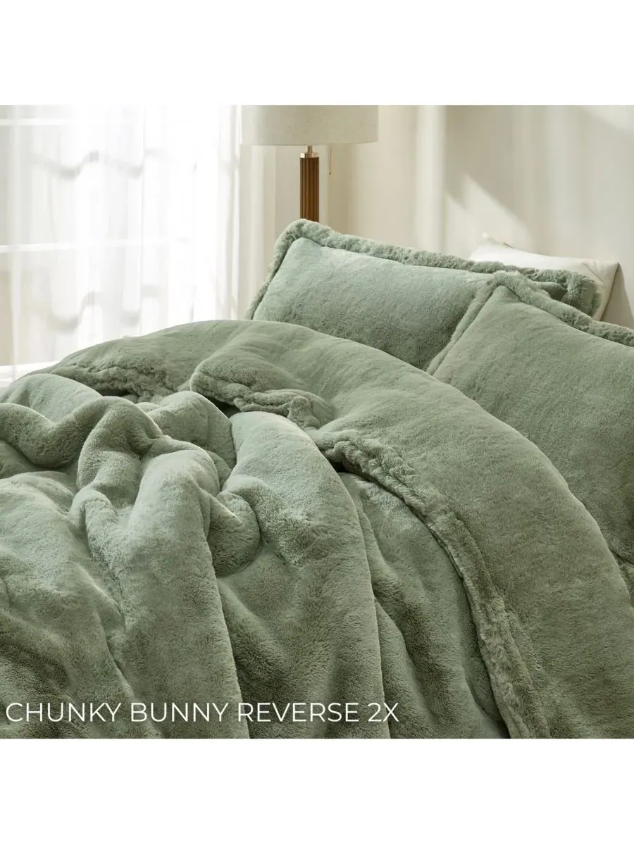 Комплект oversize-одеял 1100 Bunnies Chunky Bunny Reverse из 2 предметов, Calming Sage, Twin XL — изображение 3 из 4