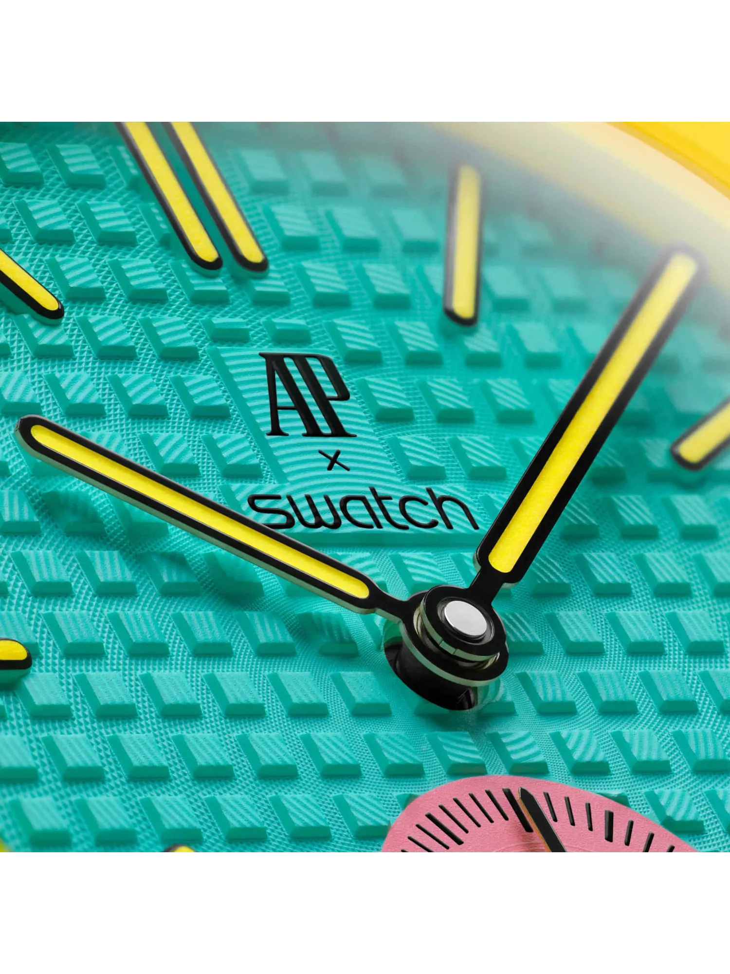 Карманные часы Swatch x Audemars Piguet Royal Pop Savonette, OTG Roz — изображение 5 из 6