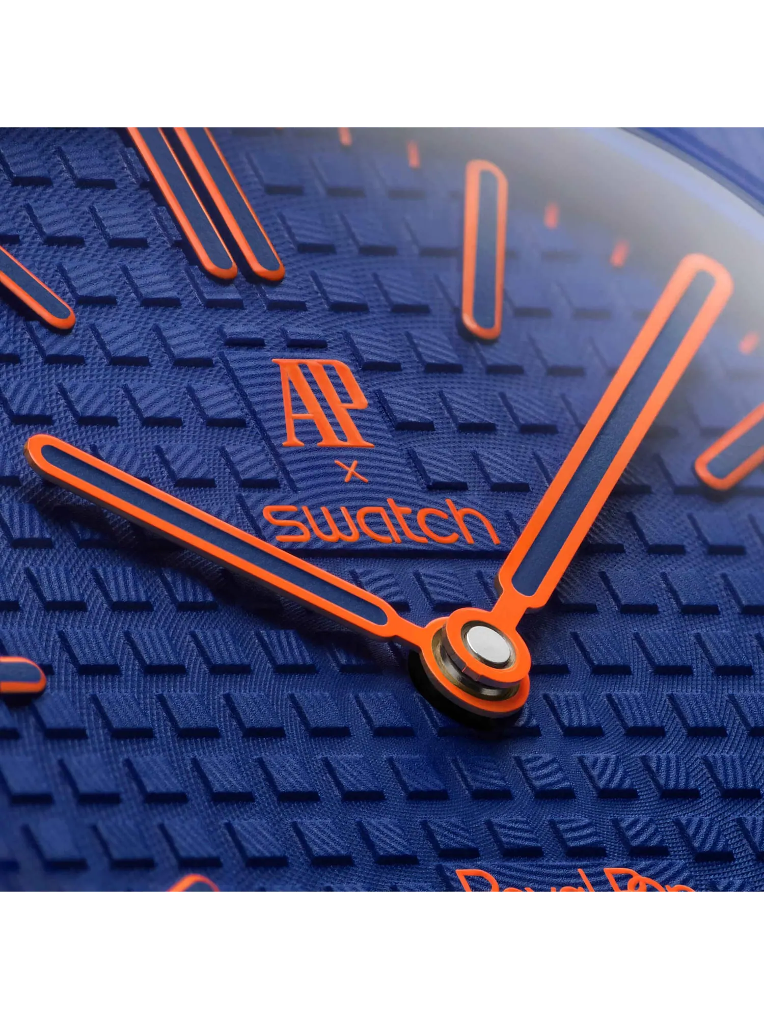 Карманные часы Swatch x Audemars Piguet Royal Pop Lépine, Orenji Hachi — изображение 5 из 6