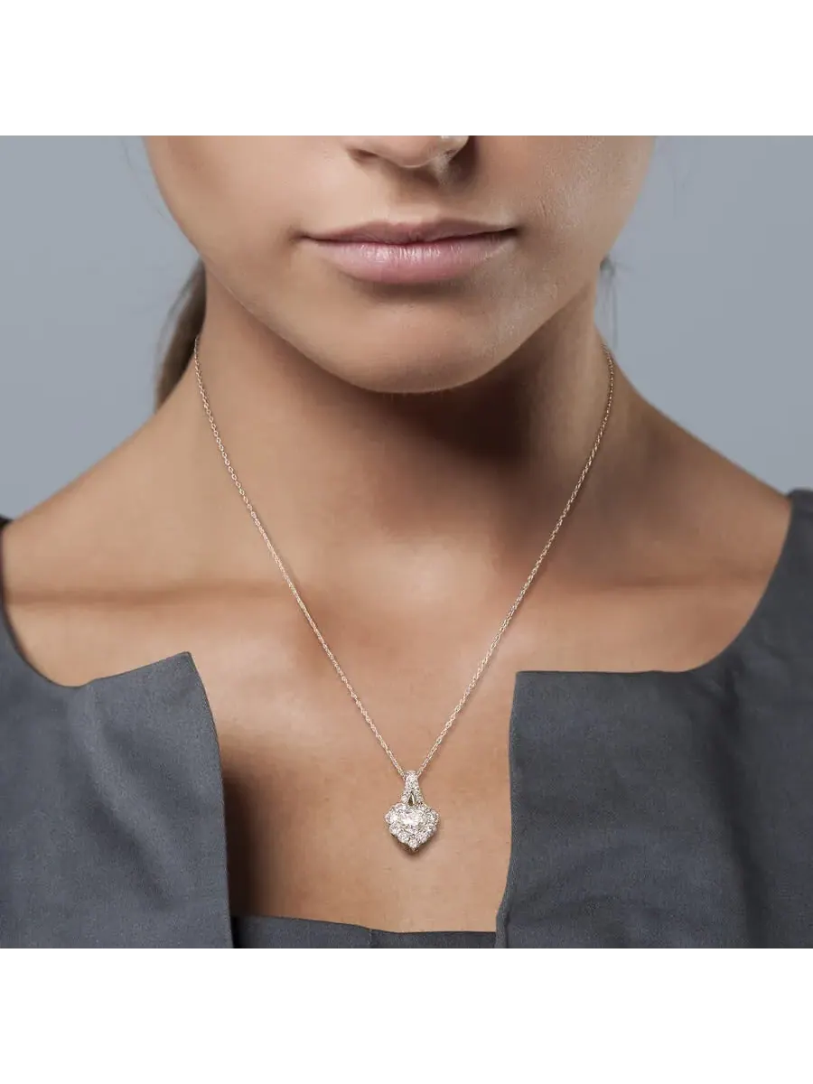 Подвеска AMOUR 2 CT DEW в форме сердца с искусственным муассанитом и цепочкой из стерлингового серебра — изображение 5 из 5