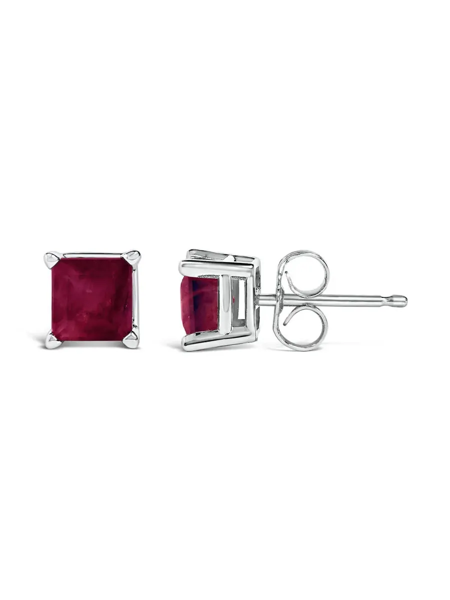 Серьги-гвоздики Haus of Brilliance из белого золота 14K с красным рубином огранки «принцесса» 5x5 мм — изображение 3 из 5