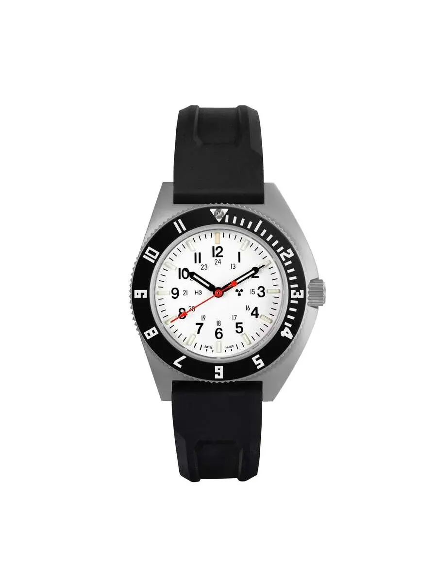 Мужские часы Marathon Ssnav с белым циферблатом Quartz WW194001SS-0530 — изображение 1 из 7, оттенок серебряный
